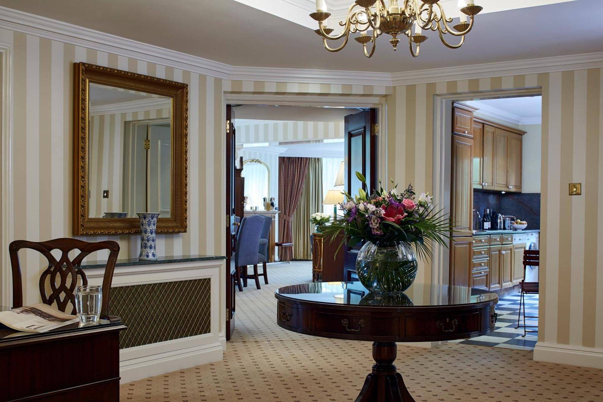 Cheval Thorney Court At Hyde Park Aparthotel Лондон Екстериор снимка